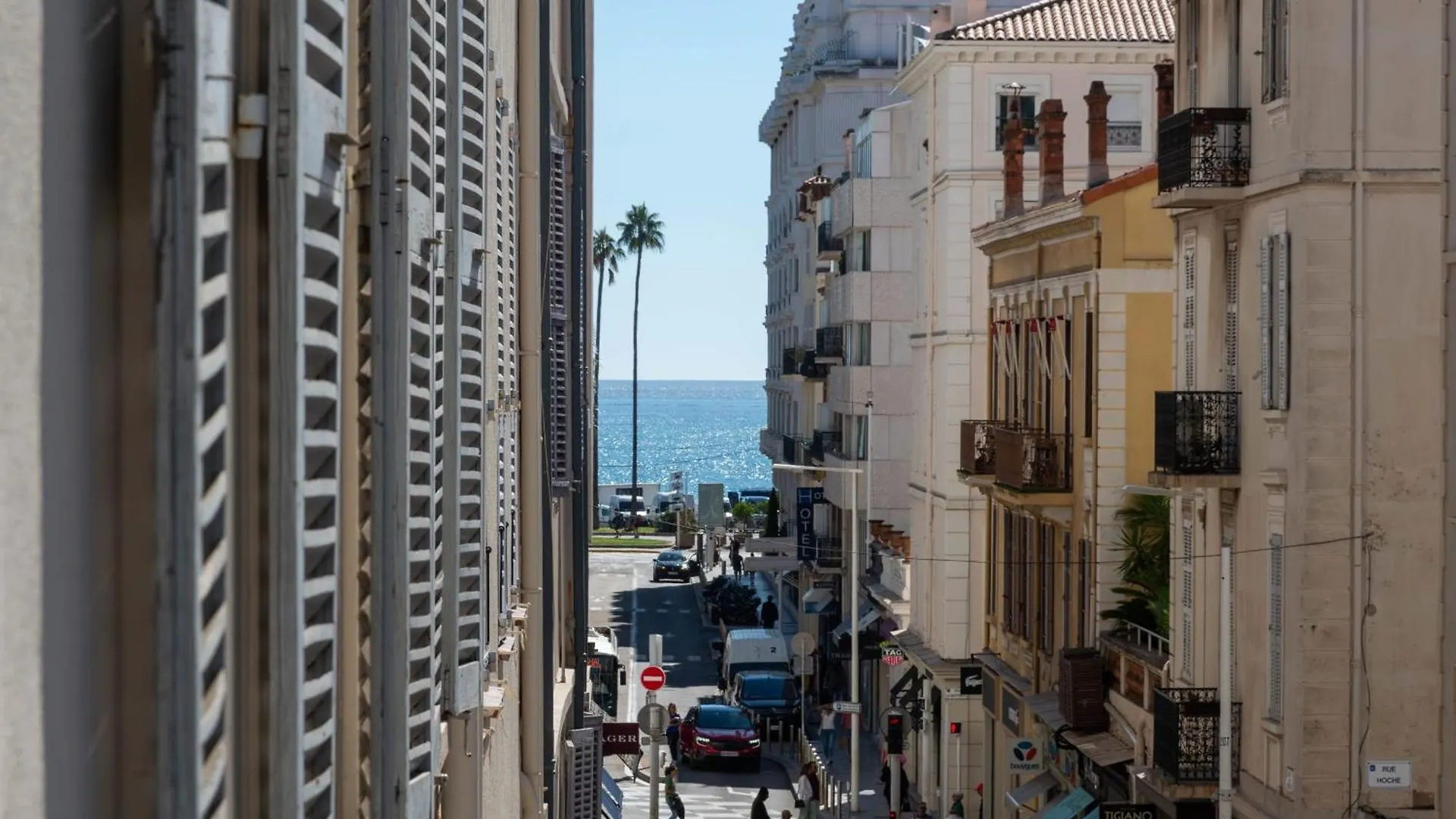 Downtown Cannes Walk To Beaches And Croisette France